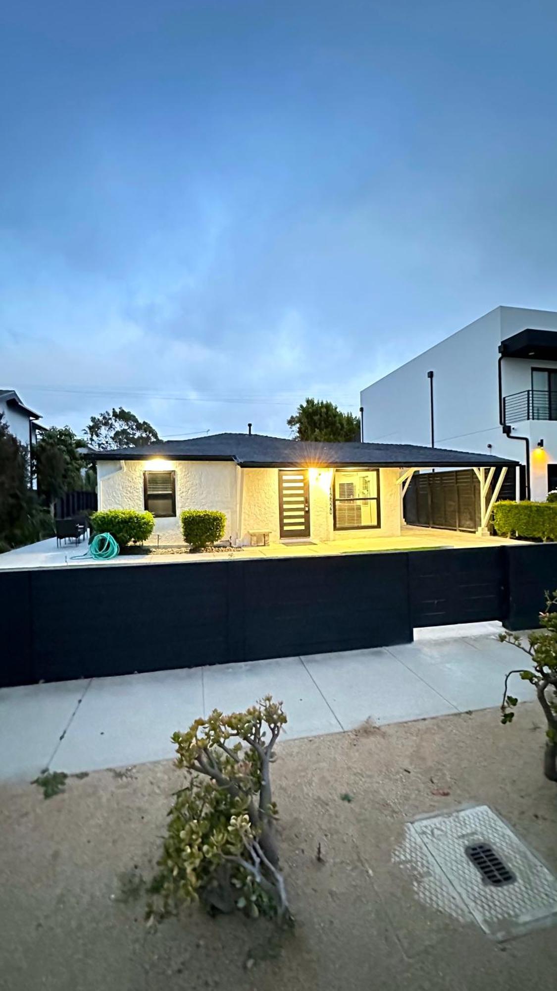 Modern 2Br Stylish & Cozy Unit Bed & Breakfast Los Angeles Exterior photo