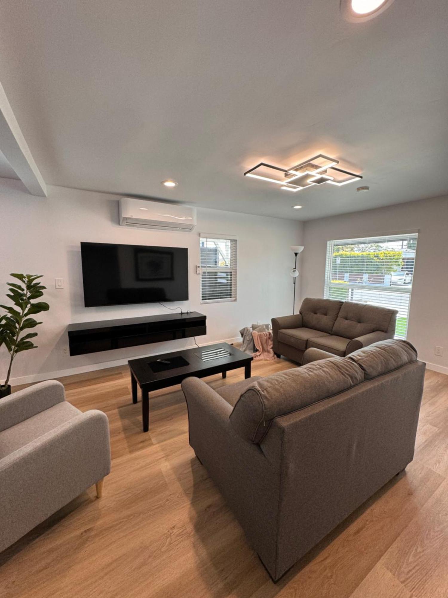 Modern 2Br Stylish & Cozy Unit Bed & Breakfast Los Angeles Exterior photo