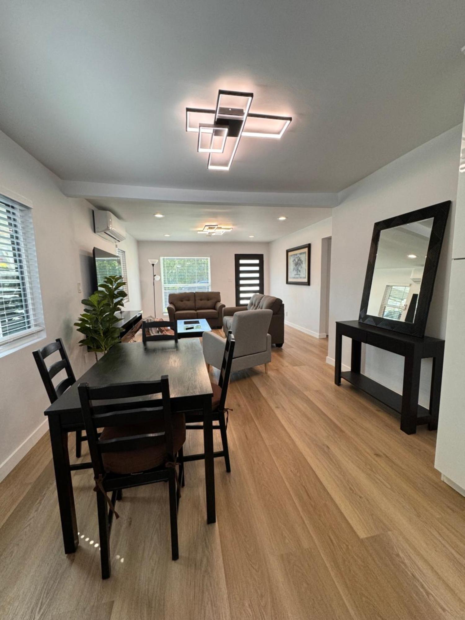 Modern 2Br Stylish & Cozy Unit Bed & Breakfast Los Angeles Exterior photo